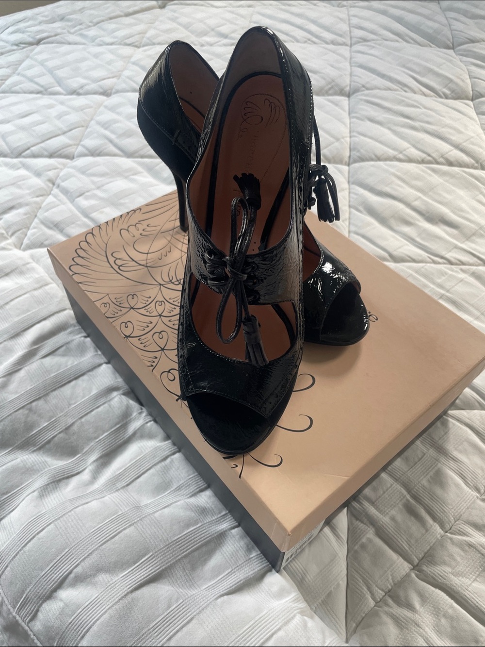 nanette lepore nearly naked peep toe